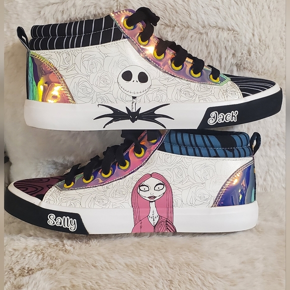 Disney Nightmare Before Christmas Bat Pattern Sneakers. Sz 8 - Picture 1 of 7